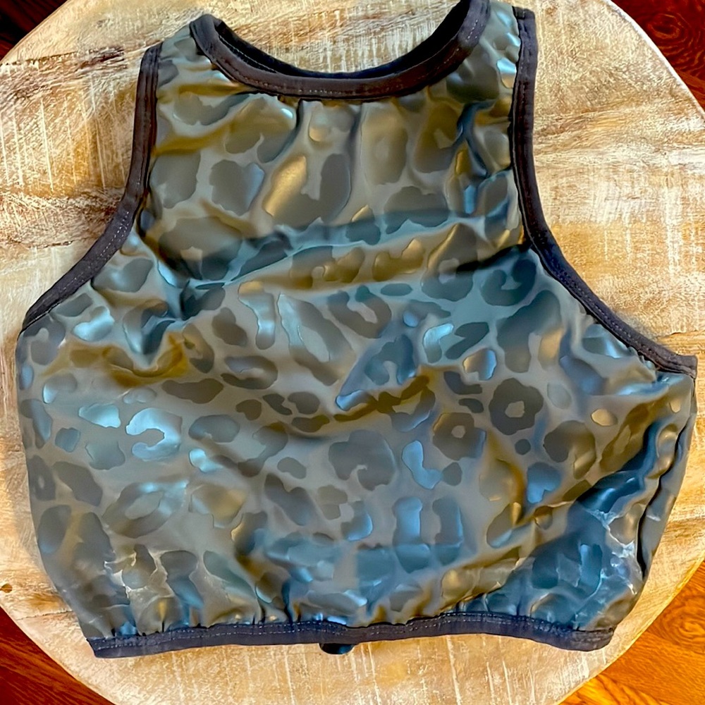 Greg leopard crop top Chestee